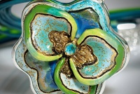  Kwiat w Zieleni I - srebrny wisior z ceramiką