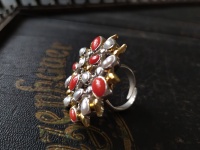 Srebrny unikatowy pierścionek z koralem i perłami-ID:201253